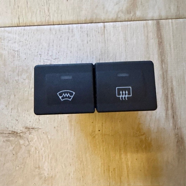 USED Heated front and rear screen switch Mk6 Fiesta