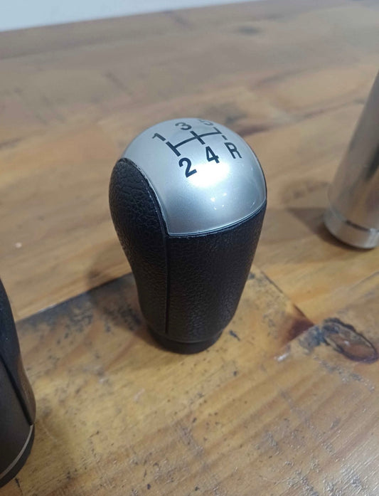 Genuine Ford Fiesta mk6 Gearknob Zetec S like new 2002-2008