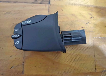 Genuine Ford Fiesta mk6 Steering remote volume control ST150 Zetec S 2002-2008