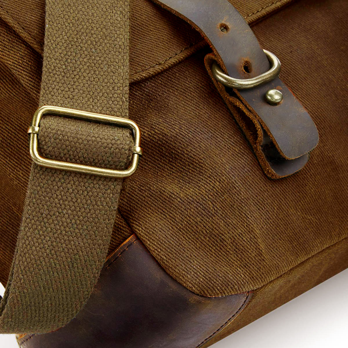 Heritage waxed canvas messenger by Retro Fast Fords